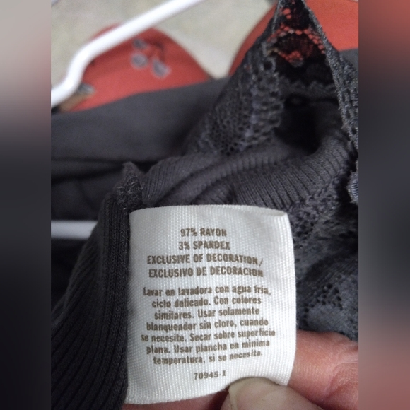 Degree V-Neck tee - Picture 5 of 6